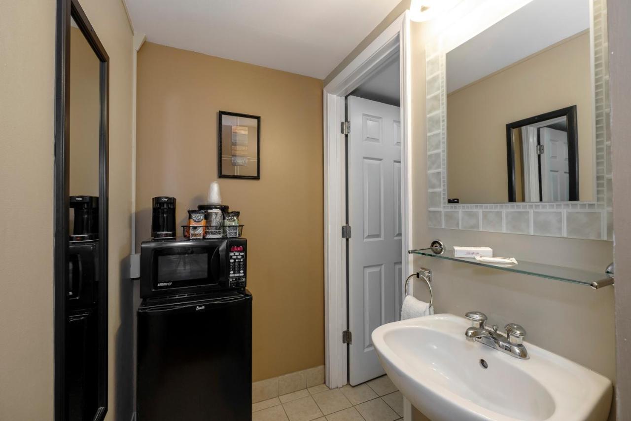 Red Roof Inn And Suites Herkimer Εξωτερικό φωτογραφία