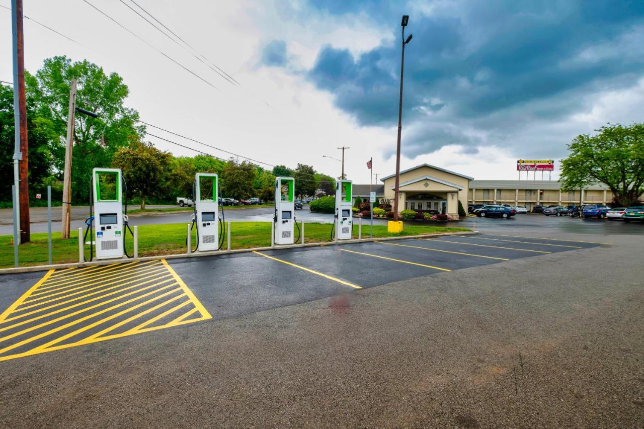 Red Roof Inn And Suites Herkimer Εξωτερικό φωτογραφία