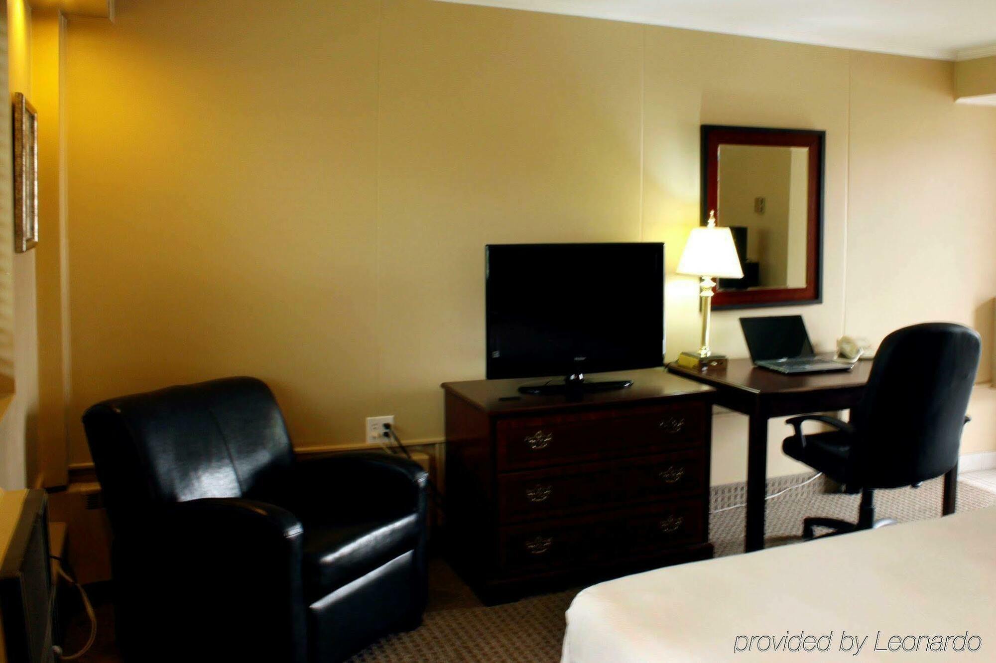 Red Roof Inn And Suites Herkimer Εξωτερικό φωτογραφία